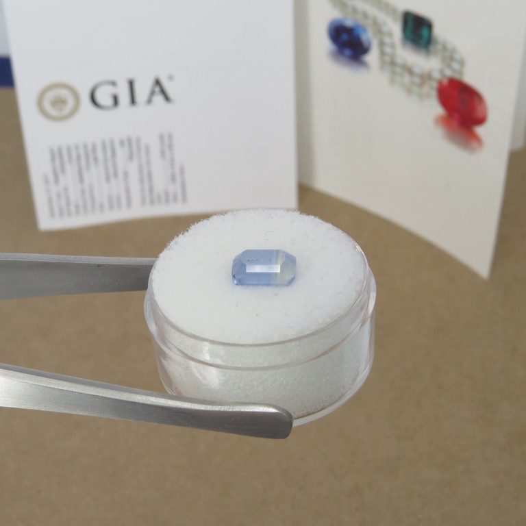 Gemological Institute Of America  - GIA Certified Rubies and Sapphires Certified Natural Solid no-treatment